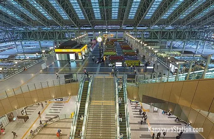 오사카에서 츠루가를 거쳐 가나자와로 가는 기차 환승 경로 안내도