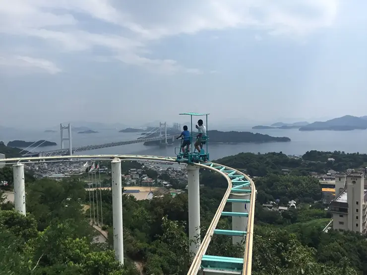 와슈잔 하이랜드의 아찔한 스카이 사이클과 세토 내해 전망