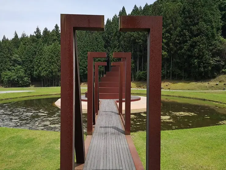 무로우 예술의 숲 입구 간판과 안내도