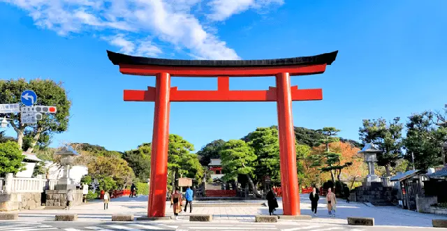 도쿄 근교 가마쿠라 에노시마 일일 버스 투어 코스 비교 및 슬램덩크 명소 2 애니메이션 슬램덩크의 배경이 된 가마쿠라 고교 앞 건널목 전경