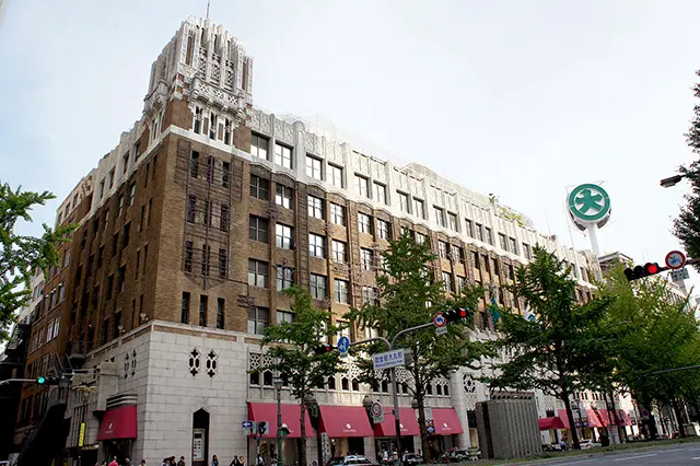 귀여운 포켓몬 인형들과 굿즈들이 가득한 파르코 내 포켓몬 센터 오사카 DX