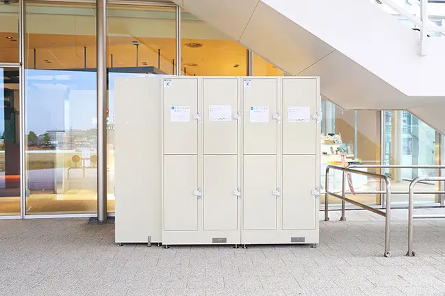 골프백과 대형 캐리어가 충분히 들어가는 히로시마 공항의 와이드 대형 락커