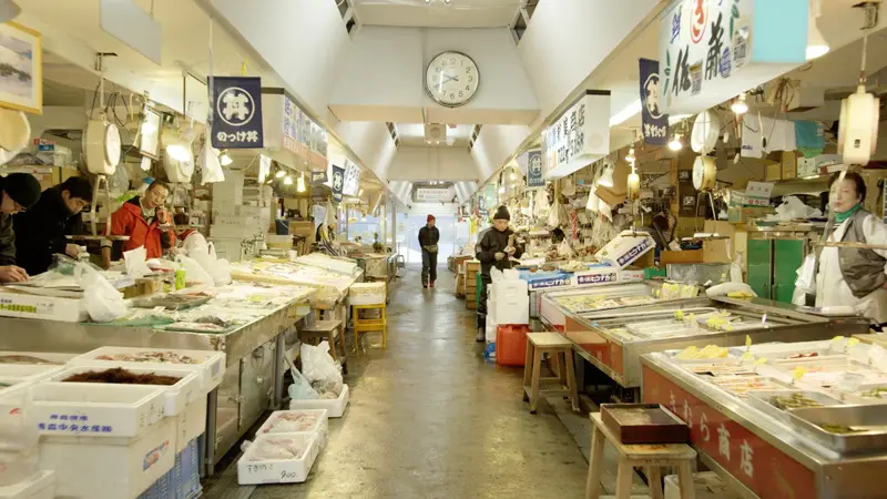 아오모리 후루카와 시장에서 신선한 제철 해산물을 직접 골라 담아 먹는 미식 체험 녹케동