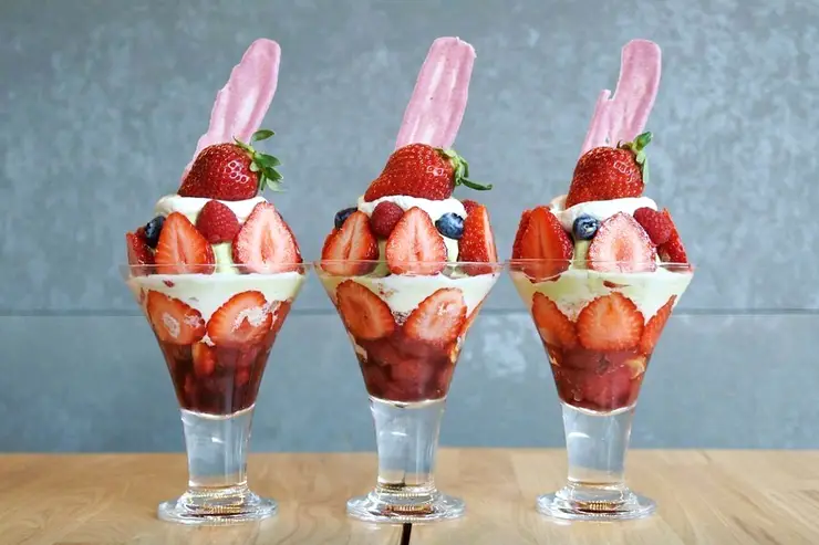 스스키노 네온사인 전광판