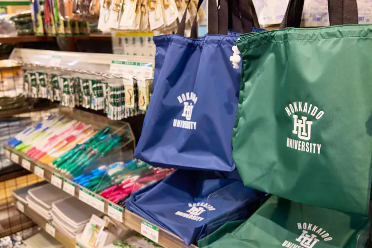 교내 운치 있는 개울 산책로