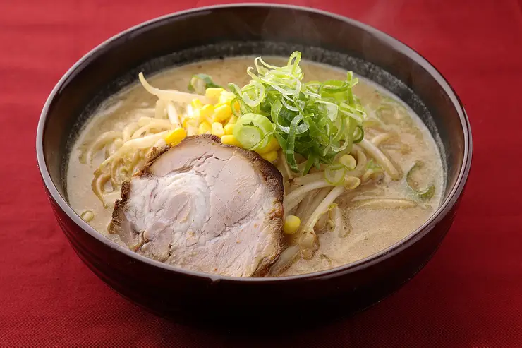 행복의 종과 야경 조망