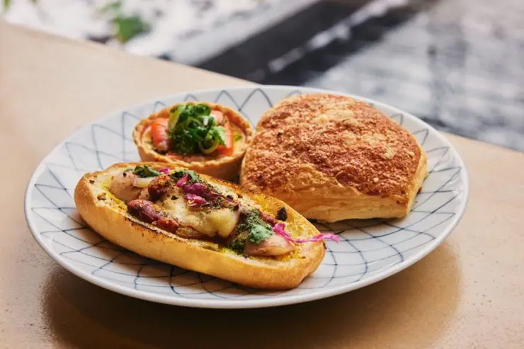 정원 뷰를 즐기며 하는 족욕