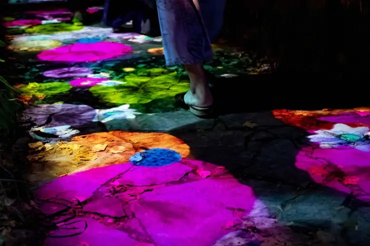 식당 내 화덕에서 갓 구운 난