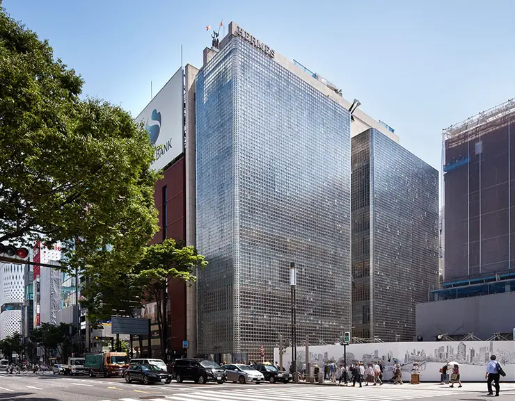 긴자 메종 에르메스 유리블록 외관 야경 - 렌조 피아노 설계