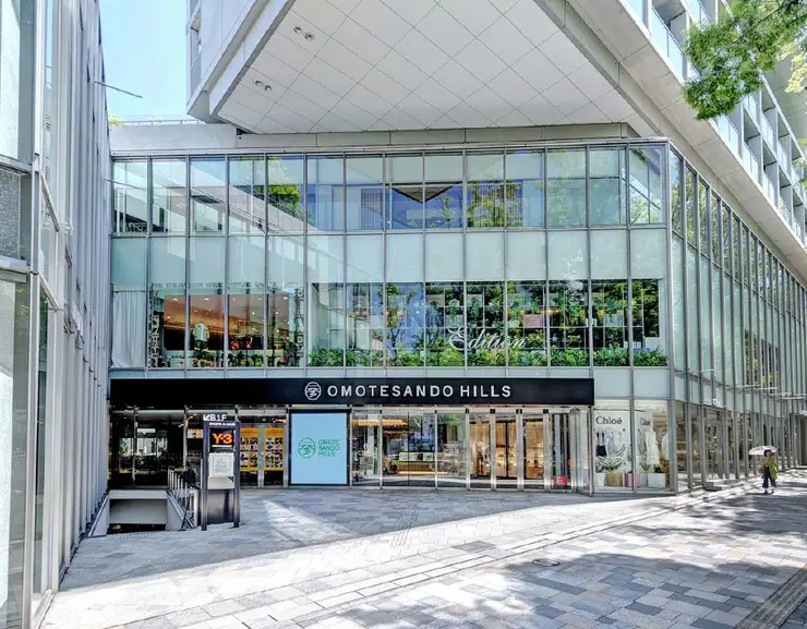 오모테산도 힐즈 내부 스파이럴 슬로프 - 안도 다다오 설계