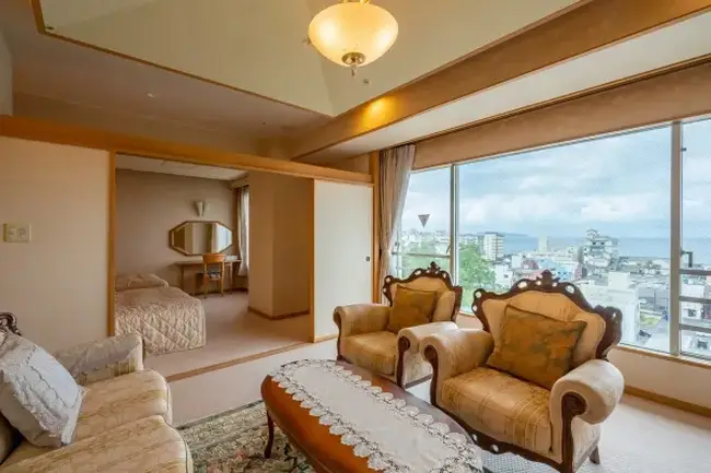 카이케 츠루야 파우더룸